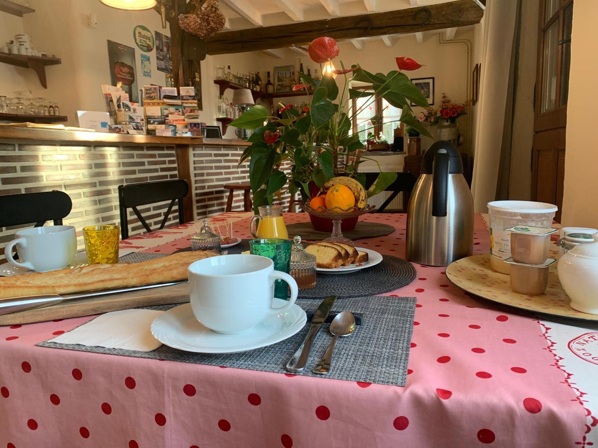 Bed and Breakfast Les Logis Du Breuil Marchéville Esterno foto