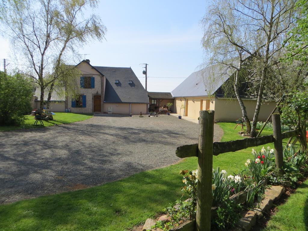 Bed and Breakfast Les Logis Du Breuil Marchéville Esterno foto