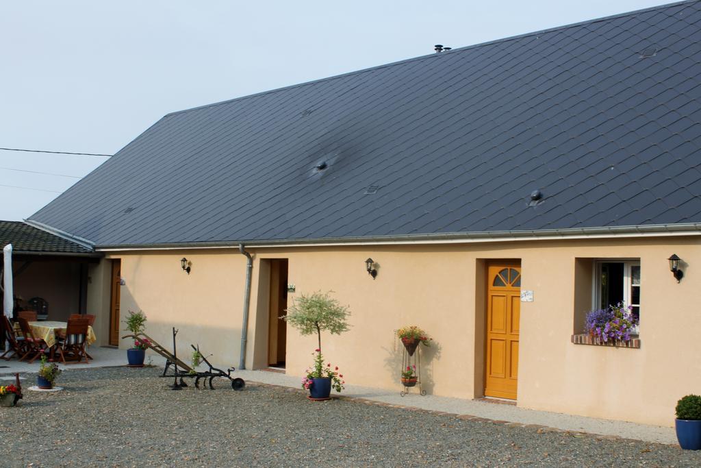 Bed and Breakfast Les Logis Du Breuil Marchéville Esterno foto